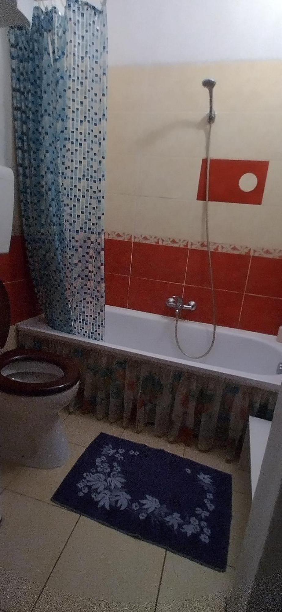 Excellent Location Апартаменти