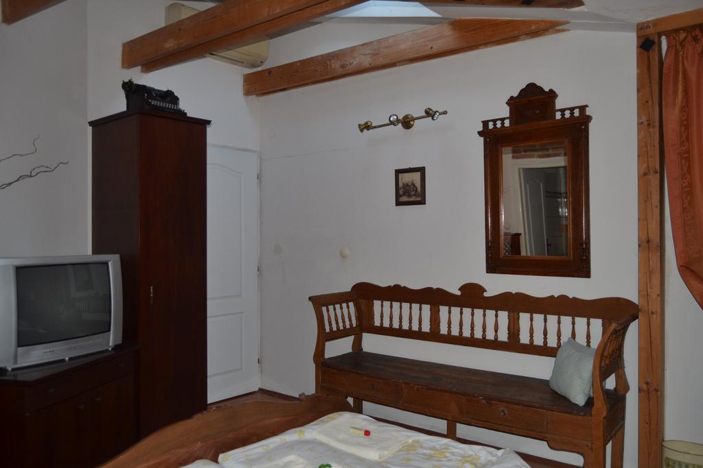 Апартаменти Excellent Location